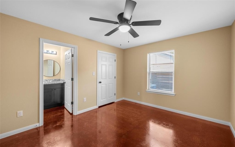 306 Lorraine Drive, Waco, TX 76707, 6 Bedrooms Bedrooms, ,5 BathroomsBathrooms,Residential Multi Family,For Sale,306 Lorraine Drive,0,21092737