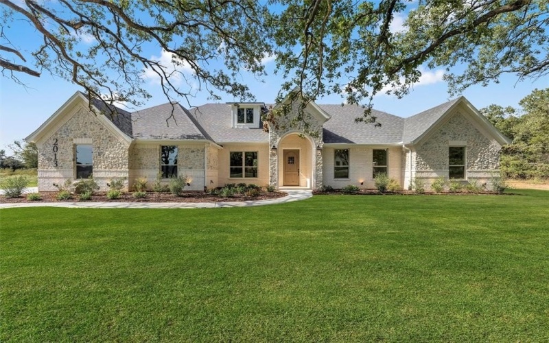 2013 Forest Bridge Drive, Azle, TX 76020, 4 Bedrooms Bedrooms, ,2 BathroomsBathrooms,Residential,For Sale,2013 Forest Bridge Drive,0,21092964