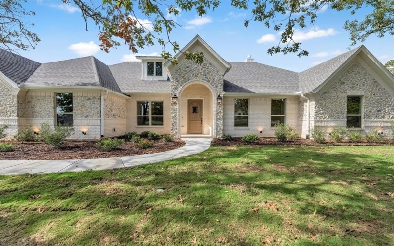 2013 Forest Bridge Drive, Azle, TX 76020, 4 Bedrooms Bedrooms, ,2 BathroomsBathrooms,Residential,For Sale,2013 Forest Bridge Drive,0,21092964