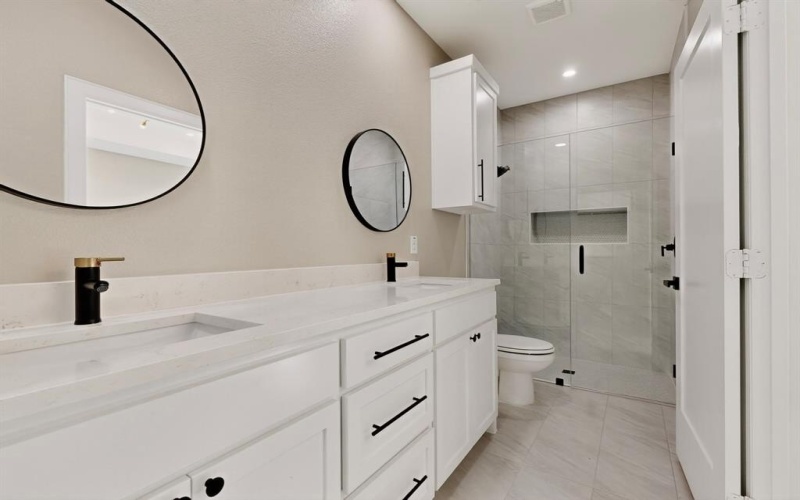 1111 SE First Street, Cooper, TX 75432, 3 Habitaciones Habitaciones , ,2 BañosBaños,Residential,En Venta,1111 SE First Street,0,21093106