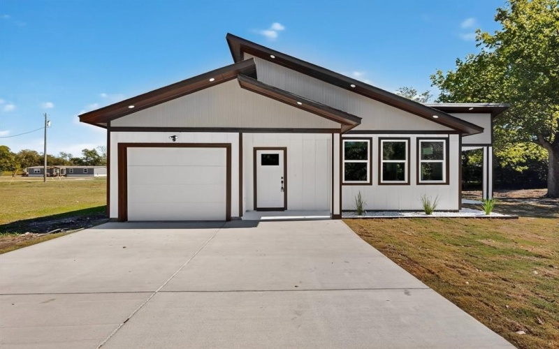 1111 SE First Street, Cooper, TX 75432, 3 Habitaciones Habitaciones , ,2 BañosBaños,Residential,En Venta,1111 SE First Street,0,21093106