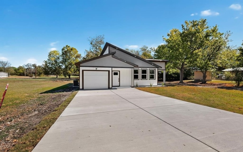 1111 SE First Street, Cooper, TX 75432, 3 Habitaciones Habitaciones , ,2 BañosBaños,Residential,En Venta,1111 SE First Street,0,21093106