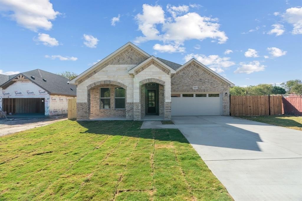 8811 Silver Creek Road, White Settlement, TX 76108, 4 Bedrooms Bedrooms, ,2 BathroomsBathrooms,Residential,For Sale,8811 Silver Creek Road,0,21093126