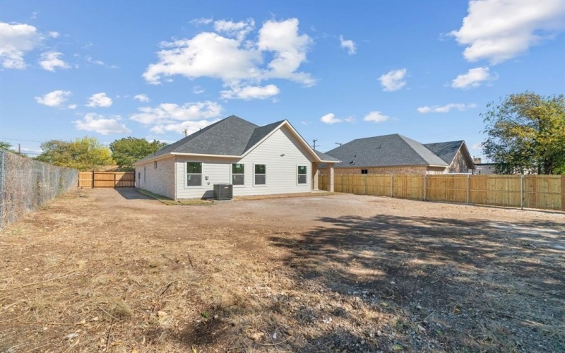 8811 Silver Creek Road, White Settlement, TX 76108, 4 Bedrooms Bedrooms, ,2 BathroomsBathrooms,Residential,For Sale,8811 Silver Creek Road,0,21093126
