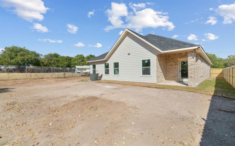 8811 Silver Creek Road, White Settlement, TX 76108, 4 Bedrooms Bedrooms, ,2 BathroomsBathrooms,Residential,For Sale,8811 Silver Creek Road,0,21093126