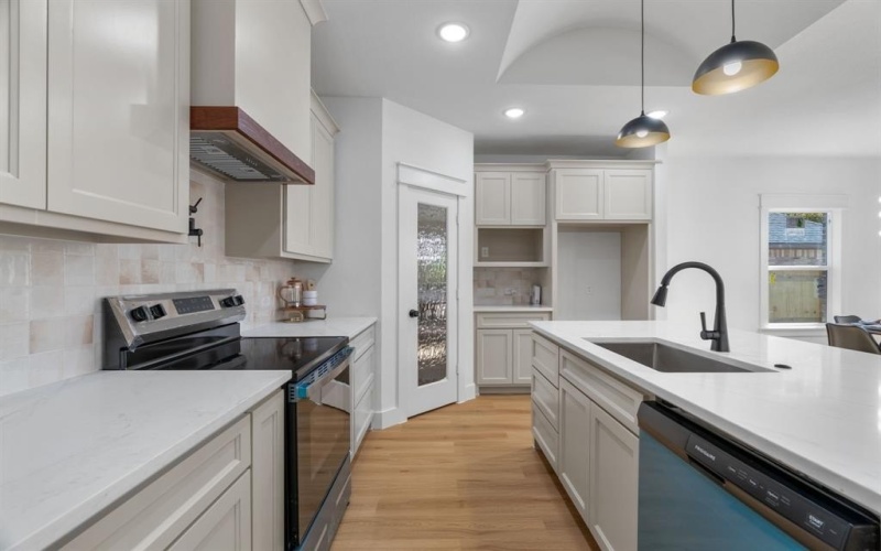 8811 Silver Creek Road, White Settlement, TX 76108, 4 Bedrooms Bedrooms, ,2 BathroomsBathrooms,Residential,For Sale,8811 Silver Creek Road,0,21093126
