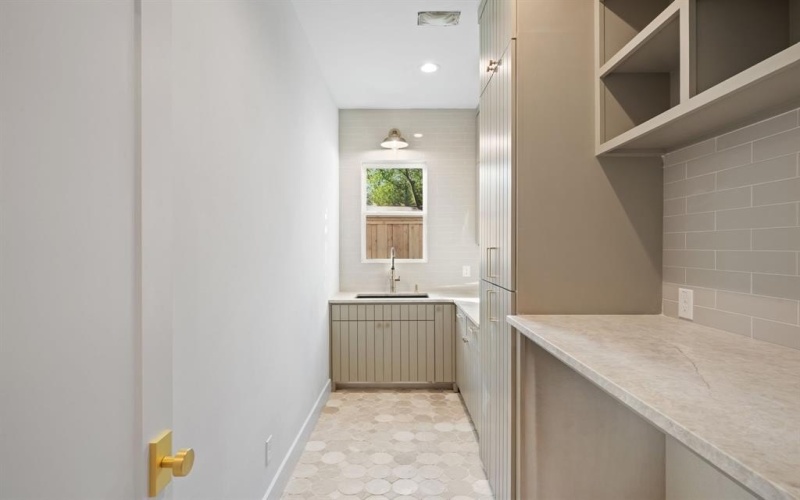 3341 Dothan Lane, Dallas, TX 75229, 5 Habitaciones Habitaciones , ,6 BañosBaños,Residential,En Venta,3341 Dothan Lane,0,21093163