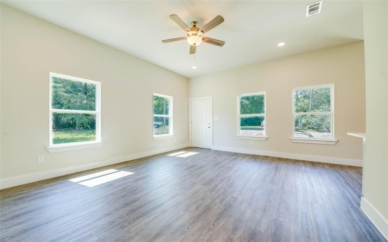 1044 W Ford Street, Denison, TX 75020, 3 Habitaciones Habitaciones , ,2 BañosBaños,Residential,En Venta,1044 W Ford Street,0,21093218