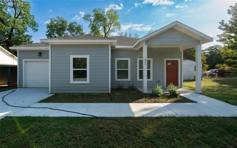 1044 W Ford Street, Denison, TX 75020, 3 Habitaciones Habitaciones , ,2 BañosBaños,Residential,En Venta,1044 W Ford Street,0,21093218