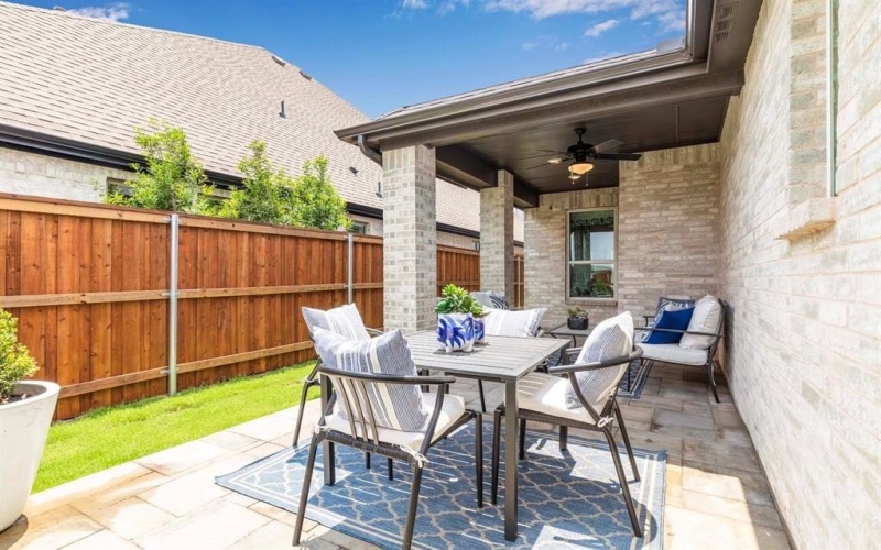 1013 Karis Boulevard, Crowley, TX 76036, 3 Bedrooms Bedrooms, ,2 BathroomsBathrooms,Residential,For Sale,1013 Karis Boulevard,0,21093254