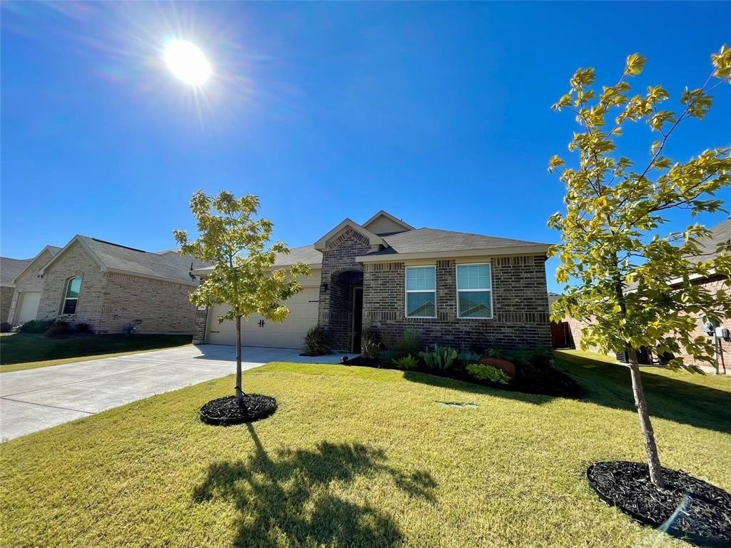 304 Texas Trail, Justin, TX 76247, 4 Habitaciones Habitaciones , ,2 BañosBaños,Residential,En Venta,304 Texas Trail,0,21093279