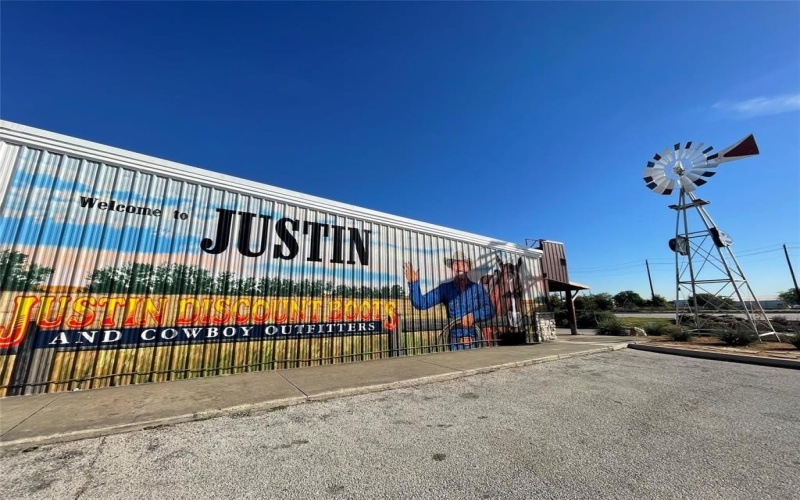 304 Texas Trail, Justin, TX 76247, 4 Bedrooms Bedrooms, ,2 BathroomsBathrooms,Residential,For Sale,304 Texas Trail,0,21093279