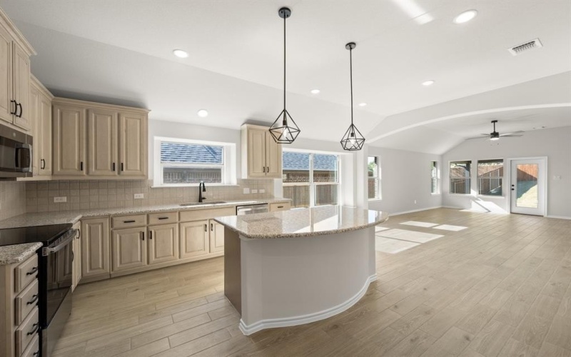 517 Waterford Park Boulevard, Weatherford, TX 76087, 3 Bedrooms Bedrooms, ,2 BathroomsBathrooms,Residential,For Sale,517 Waterford Park Boulevard,0,21093342