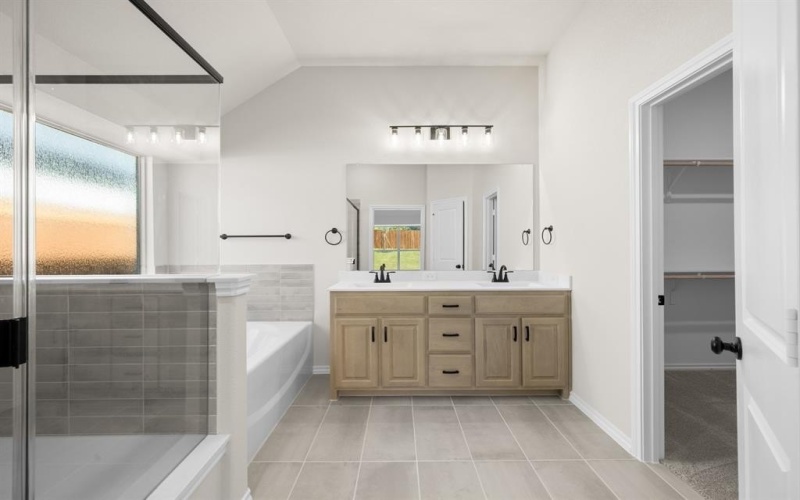 517 Waterford Park Boulevard, Weatherford, TX 76087, 3 Bedrooms Bedrooms, ,2 BathroomsBathrooms,Residential,For Sale,517 Waterford Park Boulevard,0,21093342