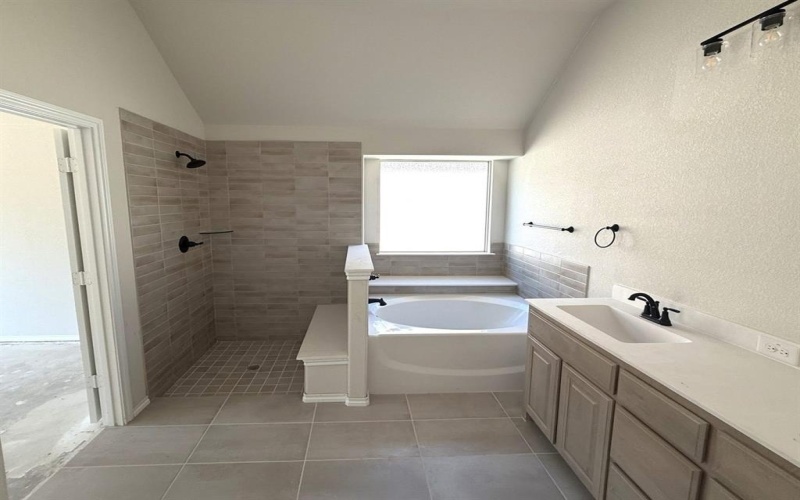 517 Waterford Park Boulevard, Weatherford, TX 76087, 3 Bedrooms Bedrooms, ,2 BathroomsBathrooms,Residential,For Sale,517 Waterford Park Boulevard,0,21093342