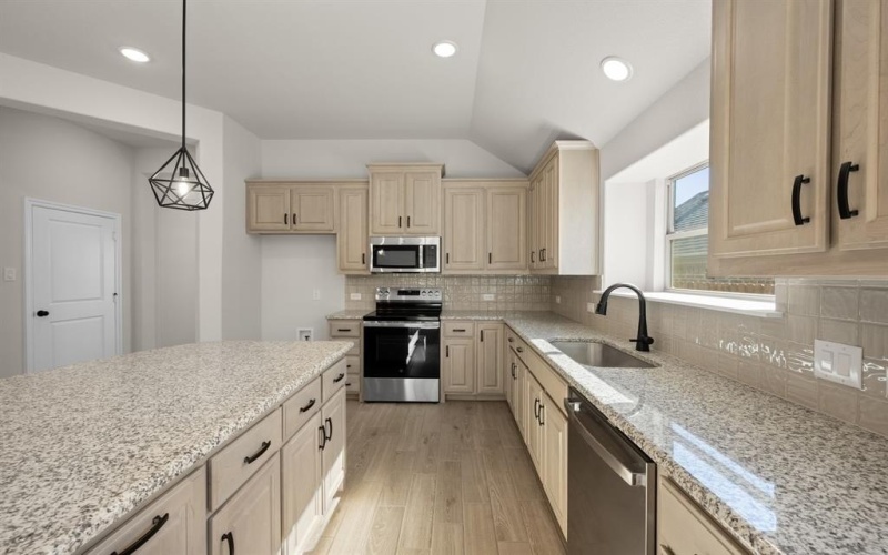 517 Waterford Park Boulevard, Weatherford, TX 76087, 3 Bedrooms Bedrooms, ,2 BathroomsBathrooms,Residential,For Sale,517 Waterford Park Boulevard,0,21093342