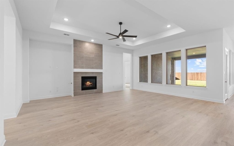 221 Pine Leaf Trail, Waxahachie, TX 75165, 4 Bedrooms Bedrooms, ,3 BathroomsBathrooms,Residential,For Sale,221 Pine Leaf Trail,0,21093385