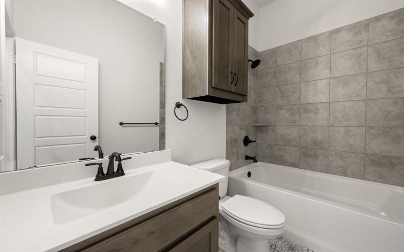 516 Waterford Park Boulevard, Weatherford, TX 76087, 4 Bedrooms Bedrooms, ,3 BathroomsBathrooms,Residential,For Sale,516 Waterford Park Boulevard,0,21093434