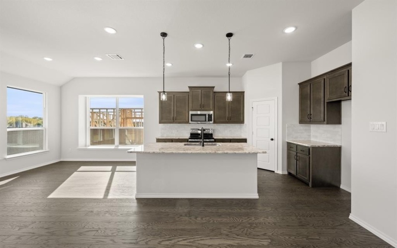 516 Waterford Park Boulevard, Weatherford, TX 76087, 4 Bedrooms Bedrooms, ,3 BathroomsBathrooms,Residential,For Sale,516 Waterford Park Boulevard,0,21093434