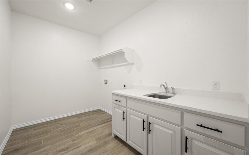 520 Waterford Park Boulevard, Weatherford, TX 76087, 5 Bedrooms Bedrooms, ,3 BathroomsBathrooms,Residential,For Sale,520 Waterford Park Boulevard,0,21093440