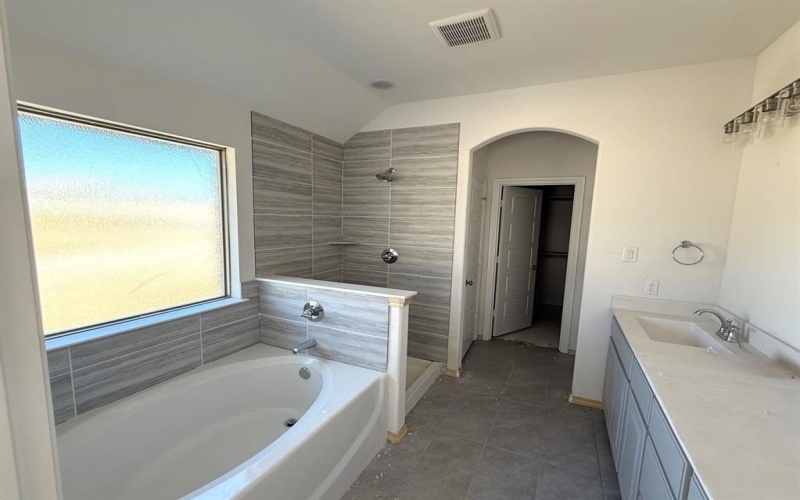 521 Waterford Park Boulevard, Weatherford, TX 76087, 3 Habitaciones Habitaciones , ,2 BañosBaños,Residential,En Venta,521 Waterford Park Boulevard,0,21093461