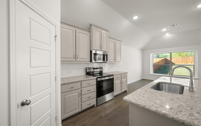 521 Waterford Park Boulevard, Weatherford, TX 76087, 3 Habitaciones Habitaciones , ,2 BañosBaños,Residential,En Venta,521 Waterford Park Boulevard,0,21093461