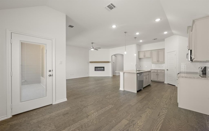 521 Waterford Park Boulevard, Weatherford, TX 76087, 3 Habitaciones Habitaciones , ,2 BañosBaños,Residential,En Venta,521 Waterford Park Boulevard,0,21093461