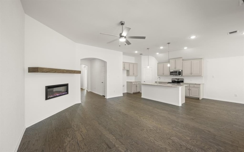 521 Waterford Park Boulevard, Weatherford, TX 76087, 3 Habitaciones Habitaciones , ,2 BañosBaños,Residential,En Venta,521 Waterford Park Boulevard,0,21093461