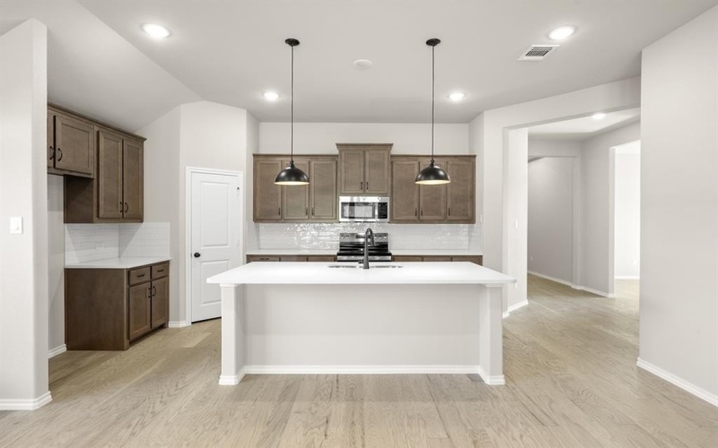 541 Waterford Park Boulevard, Weatherford, TX 76087, 3 Bedrooms Bedrooms, ,2 BathroomsBathrooms,Residential,For Sale,541 Waterford Park Boulevard,0,21093480