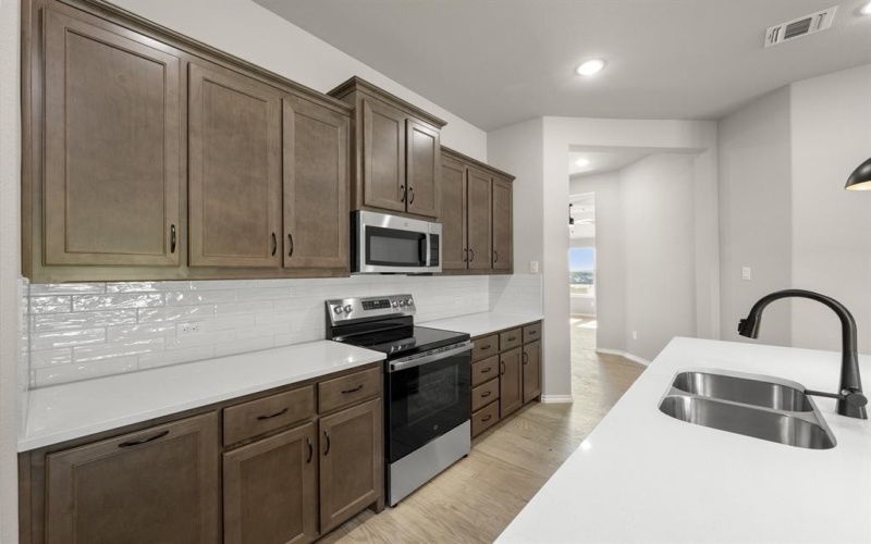 541 Waterford Park Boulevard, Weatherford, TX 76087, 3 Bedrooms Bedrooms, ,2 BathroomsBathrooms,Residential,For Sale,541 Waterford Park Boulevard,0,21093480