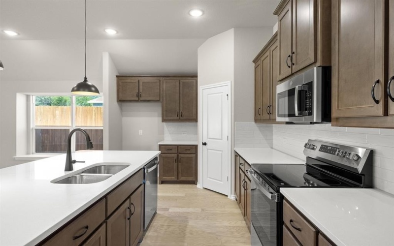 541 Waterford Park Boulevard, Weatherford, TX 76087, 3 Bedrooms Bedrooms, ,2 BathroomsBathrooms,Residential,For Sale,541 Waterford Park Boulevard,0,21093480