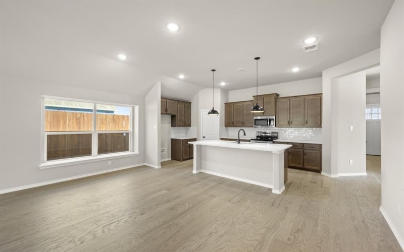 541 Waterford Park Boulevard, Weatherford, TX 76087, 3 Bedrooms Bedrooms, ,2 BathroomsBathrooms,Residential,For Sale,541 Waterford Park Boulevard,0,21093480