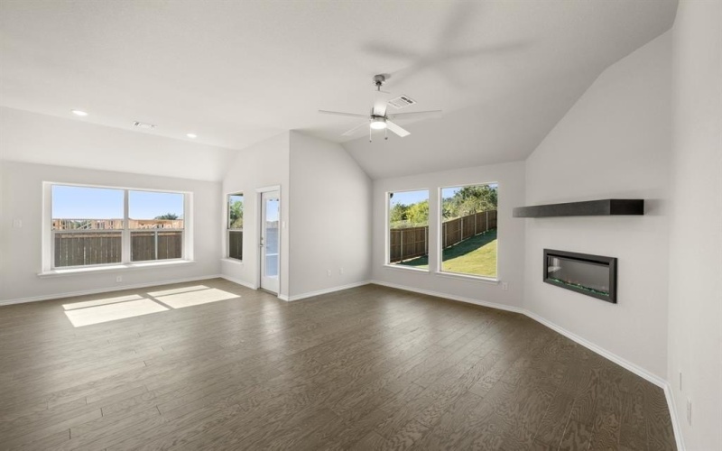 513 Waterford Park Boulevard, Weatherford, TX 76087, 4 Bedrooms Bedrooms, ,2 BathroomsBathrooms,Residential,For Sale,513 Waterford Park Boulevard,0,21093488