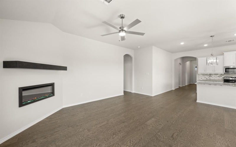 513 Waterford Park Boulevard, Weatherford, TX 76087, 4 Bedrooms Bedrooms, ,2 BathroomsBathrooms,Residential,For Sale,513 Waterford Park Boulevard,0,21093488