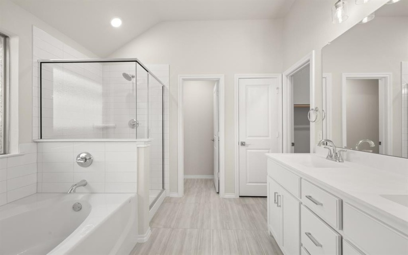 513 Waterford Park Boulevard, Weatherford, TX 76087, 4 Bedrooms Bedrooms, ,2 BathroomsBathrooms,Residential,For Sale,513 Waterford Park Boulevard,0,21093488