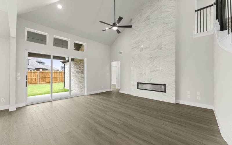 13728 Riola Drive, Little Elm, TX 75068, 5 Habitaciones Habitaciones , ,3 BañosBaños,Residential,En Venta,13728 Riola Drive,0,21093564