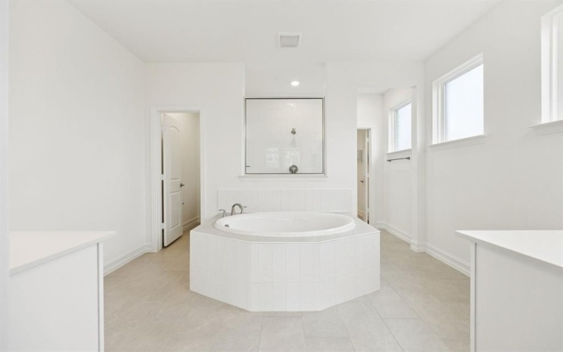 6808 Mill Creek Drive, McKinney, TX 75071, 5 Bedrooms Bedrooms, ,5 BathroomsBathrooms,Residential,For Sale,6808 Mill Creek Drive,0,21093795