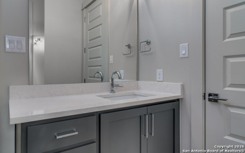 24403 Tres Arroyos, San Antonio, TX 78255, 3 Bedrooms Bedrooms, ,5 BathroomsBathrooms,Residential,For Sale,24403 Tres Arroyos,0,1917538