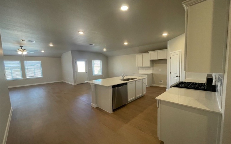 1338 Remy's way, Corpus Christi, TX 78415, 4 Habitaciones Habitaciones , ,Residential,En Venta,1338 Remy's way,0,466735