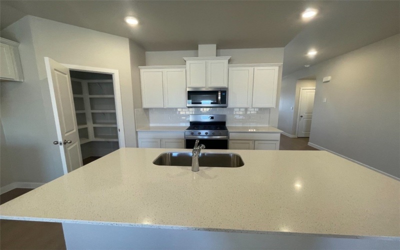 1338 Remy's way, Corpus Christi, TX 78415, 4 Habitaciones Habitaciones , ,Residential,En Venta,1338 Remy's way,0,466735