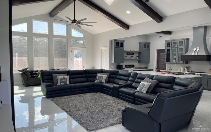 3308 E Kennedy Avenue, Alton, TX 78573, 4 Bedrooms Bedrooms, ,3 BathroomsBathrooms,Residential,For Sale,3308 E Kennedy Avenue,0,483887