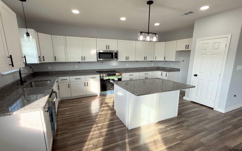 119 CR 1725, Mt Pleasant, TX 75455, 3 Bedrooms Bedrooms, ,2 BathroomsBathrooms,Residential,For Sale,119 CR 1725,0,25015655