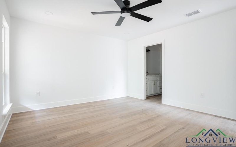 103a Cherie, Longview, TX 75604, 3 Bedrooms Bedrooms, ,2 BathroomsBathrooms,Residential,For Sale,103a Cherie,0,20257253