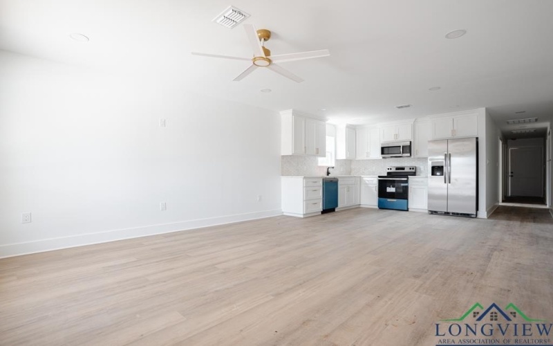 103a Cherie, Longview, TX 75604, 3 Bedrooms Bedrooms, ,2 BathroomsBathrooms,Residential,For Sale,103a Cherie,0,20257253