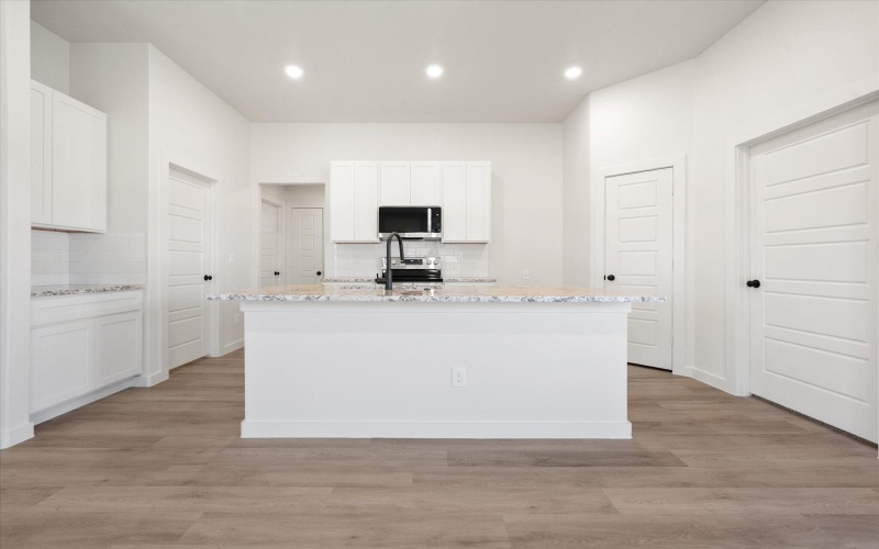 7214 8th Street, Lubbock, TX 79416, 4 Habitaciones Habitaciones , ,2 BañosBaños,Residential,En Venta,7214 8th Street,0,202562185