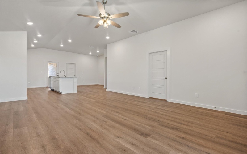 7216 8th Street, Lubbock, TX 79416, 3 Habitaciones Habitaciones , ,2 BañosBaños,Residential,En Venta,7216 8th Street,0,202562186