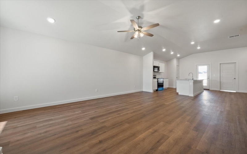 7216 8th Street, Lubbock, TX 79416, 3 Habitaciones Habitaciones , ,2 BañosBaños,Residential,En Venta,7216 8th Street,0,202562186