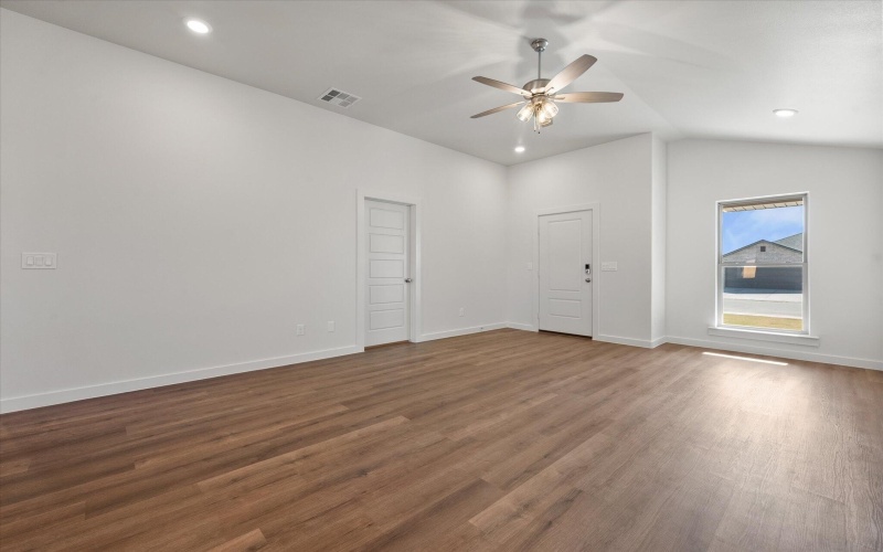 7216 8th Street, Lubbock, TX 79416, 3 Habitaciones Habitaciones , ,2 BañosBaños,Residential,En Venta,7216 8th Street,0,202562186