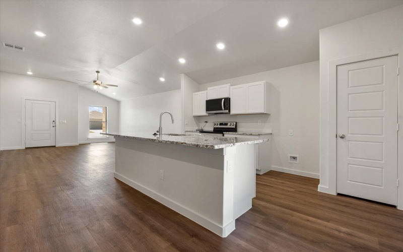 7216 8th Street, Lubbock, TX 79416, 3 Habitaciones Habitaciones , ,2 BañosBaños,Residential,En Venta,7216 8th Street,0,202562186