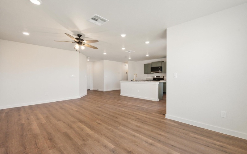 1609 N Clinton Avenue, Lubbock, TX 79416, 3 Habitaciones Habitaciones , ,2 BañosBaños,Residential,En Venta,1609 N Clinton Avenue,0,202562217